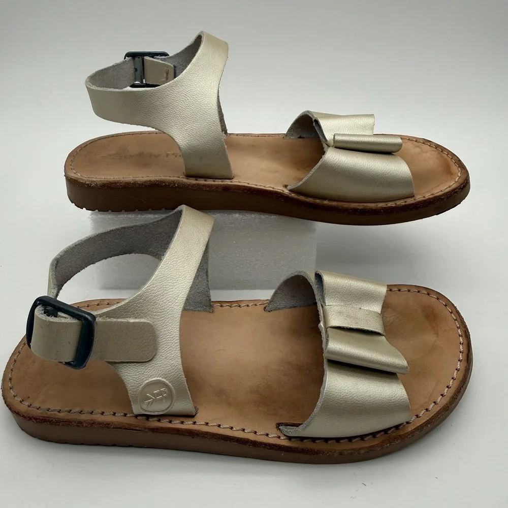 Freshly Picked Girls Gold Bow Leather Strappy Buckle Sandals Size 10